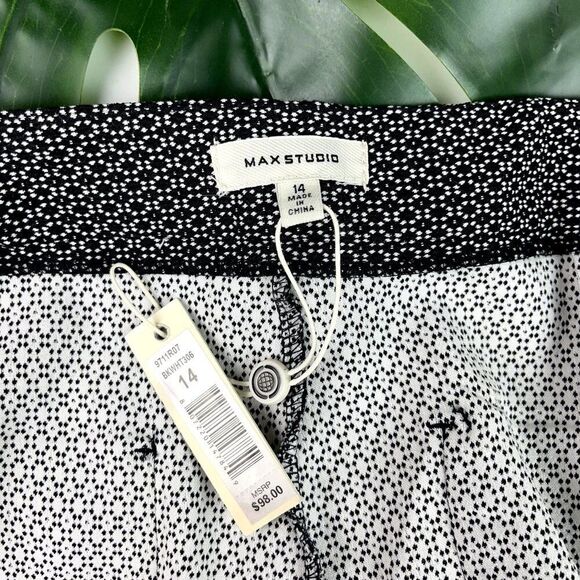 ๐ Max Studio Double Knit Easy Leg Pants - Picture 7 of 9